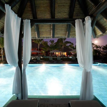 Asia Gardens Hotel & Thai Spa, A Royal Hideaway Hotel Finestrat Konforlar fotoğraf The pool at the Hard Rock Hotel