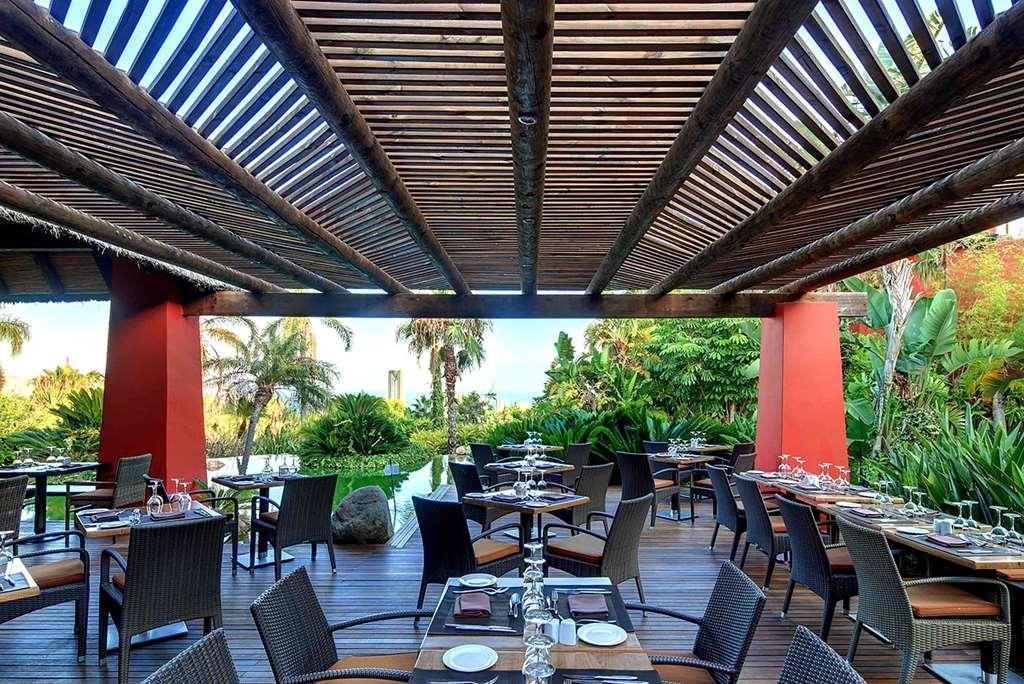Asia Gardens Hotel & Thai Spa, A Royal Hideaway Hotel Finestrat Restoran fotoğraf The restaurant at the hotel