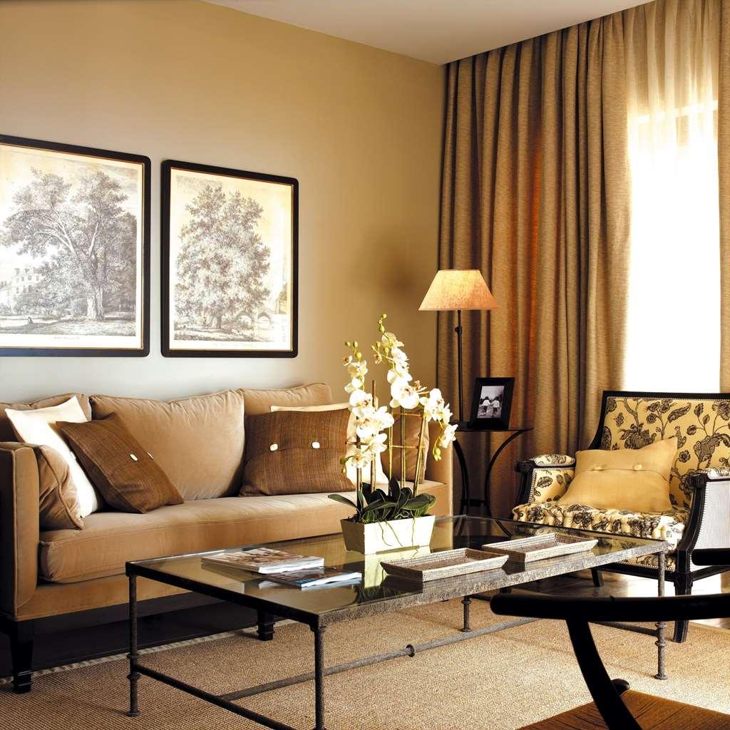 Asia Gardens Hotel & Thai Spa, A Royal Hideaway Hotel Finestrat Oda fotoğraf A living room
