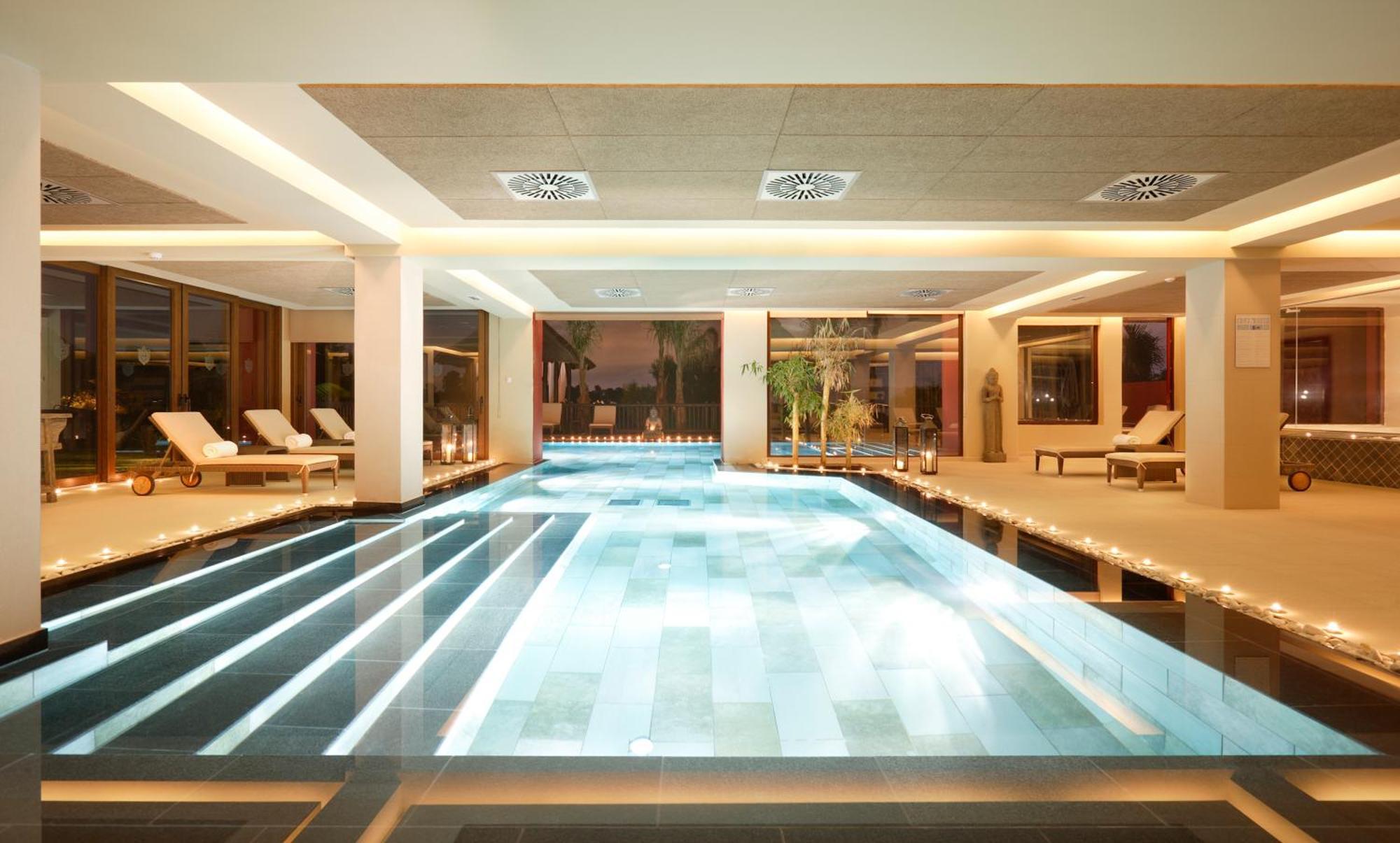 Asia Gardens Hotel & Thai Spa, A Royal Hideaway Hotel Finestrat Dış mekan fotoğraf The swimming pool at the hotel