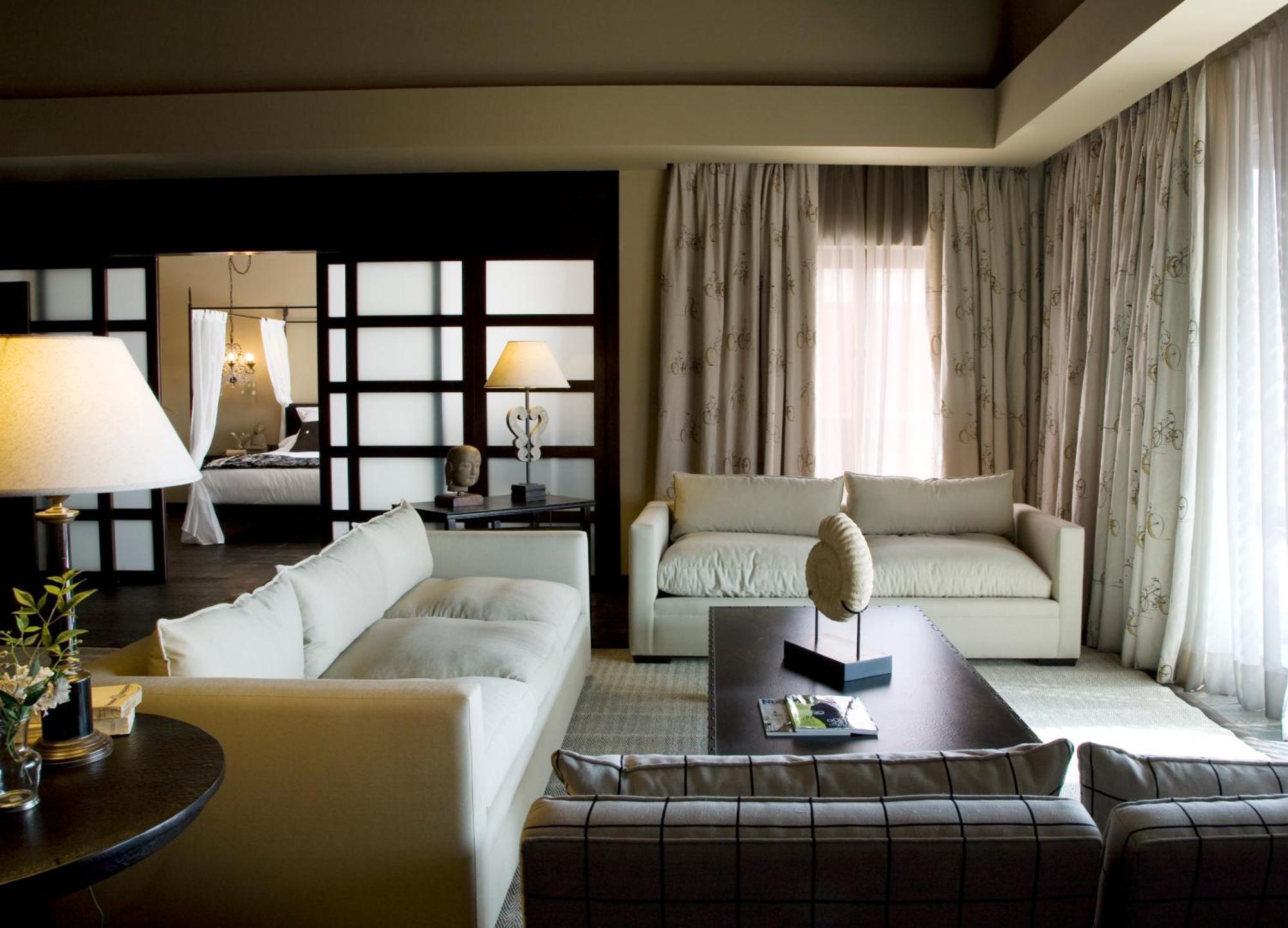 Asia Gardens Hotel & Thai Spa, A Royal Hideaway Hotel Finestrat Dış mekan fotoğraf A suite at the Mandarin Oriental, Munich