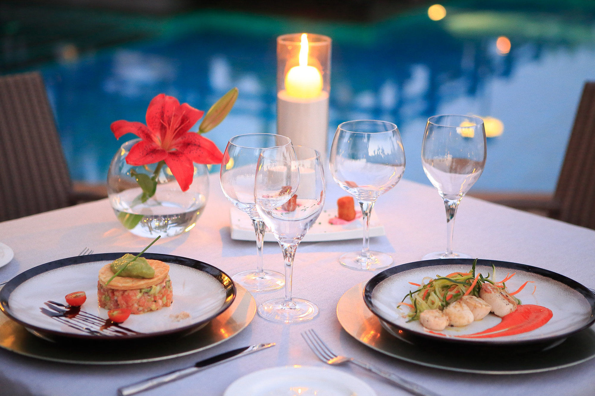 Asia Gardens Hotel & Thai Spa, A Royal Hideaway Hotel Finestrat Dış mekan fotoğraf A dinner table at a restaurant