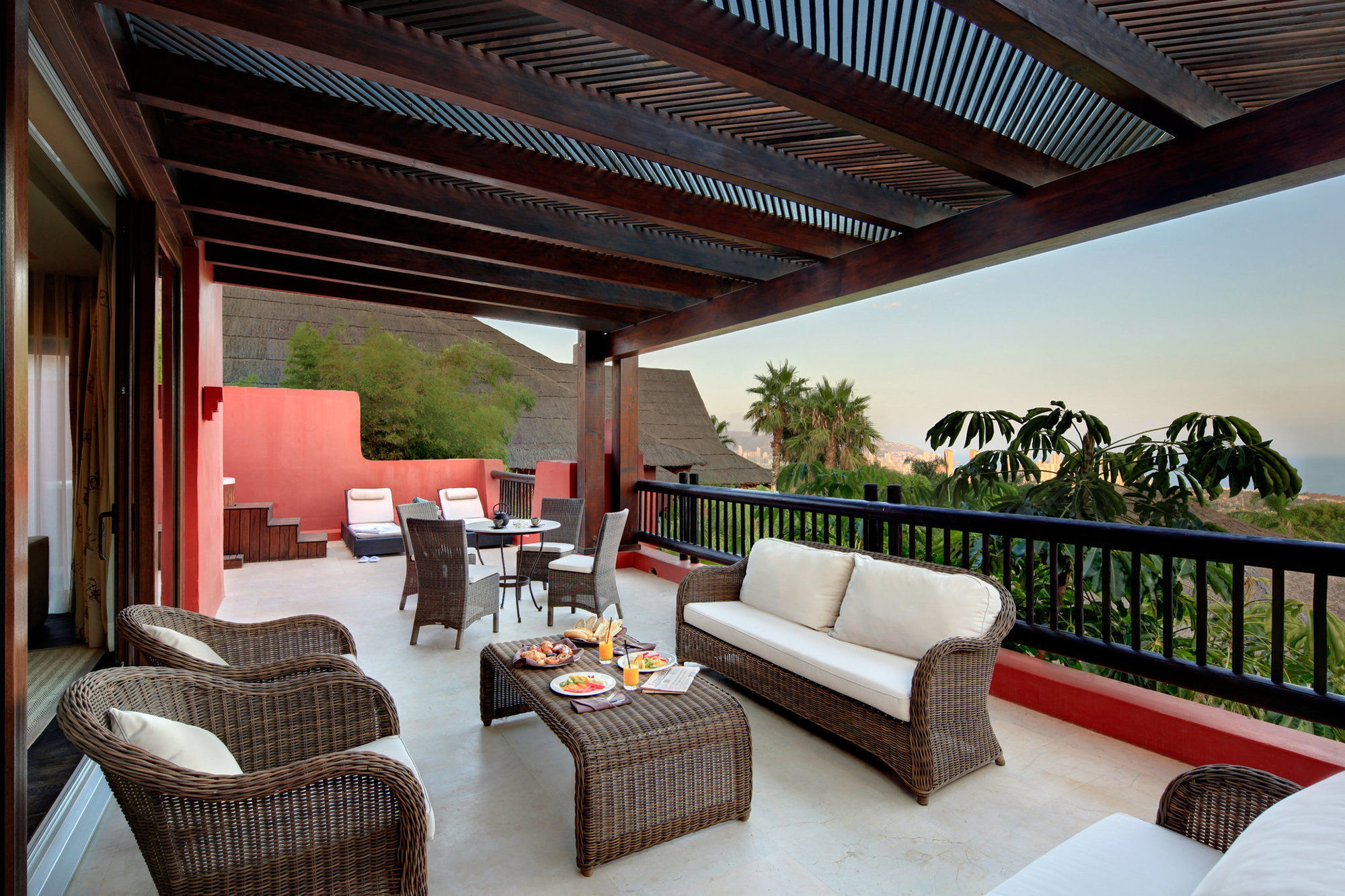 Asia Gardens Hotel & Thai Spa, A Royal Hideaway Hotel Finestrat Dış mekan fotoğraf The Royal Mirage Hotel
