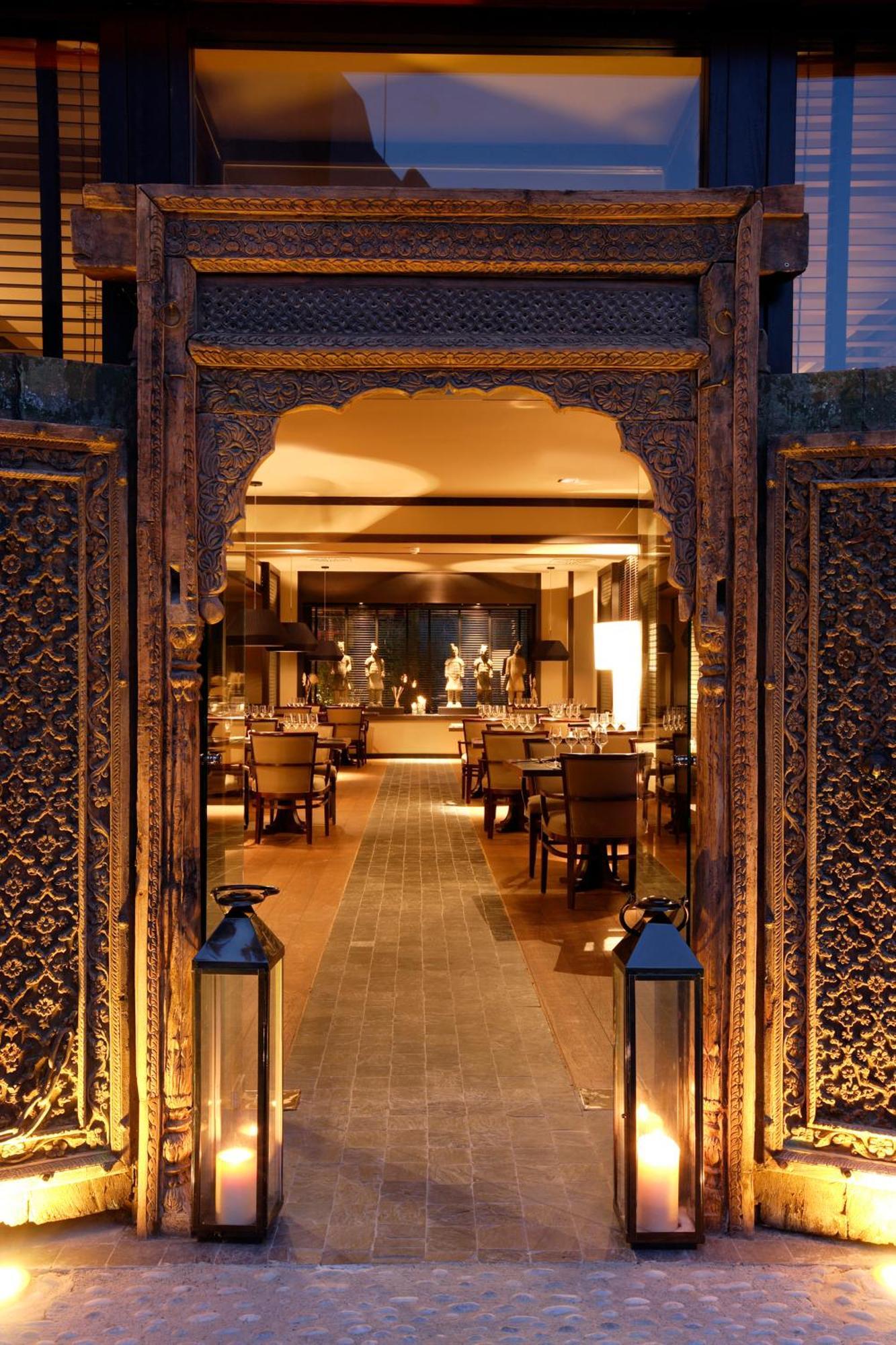 Asia Gardens Hotel & Thai Spa, A Royal Hideaway Hotel Finestrat Dış mekan fotoğraf The restaurant at the Taj Mahal Palace