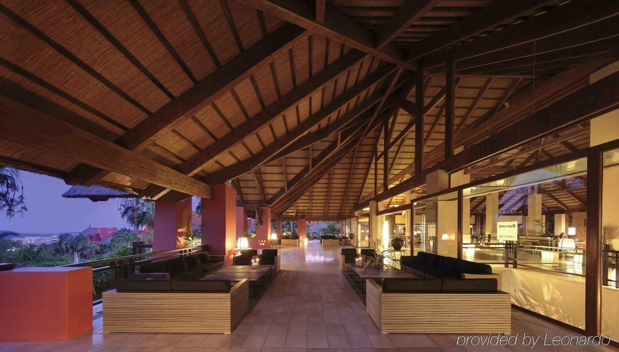 Asia Gardens Hotel & Thai Spa, A Royal Hideaway Hotel Finestrat İç mekan fotoğraf The lobby of the resort